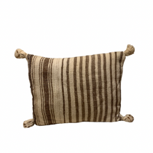 Load image into Gallery viewer, BERBER PILLOW WITH POM-POMS